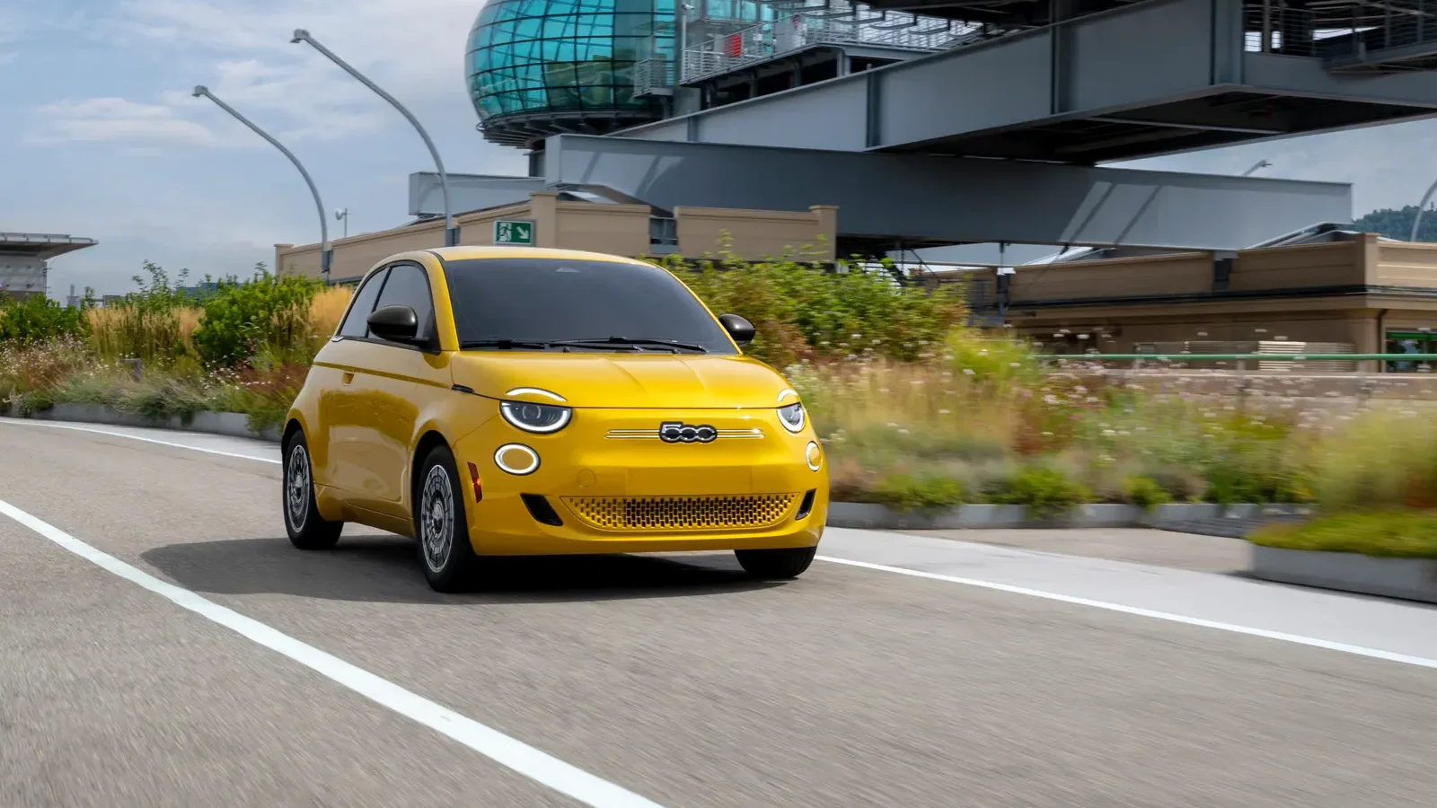 The Slow-Selling Fiat 500e Is Getting a Price Hike for 2026