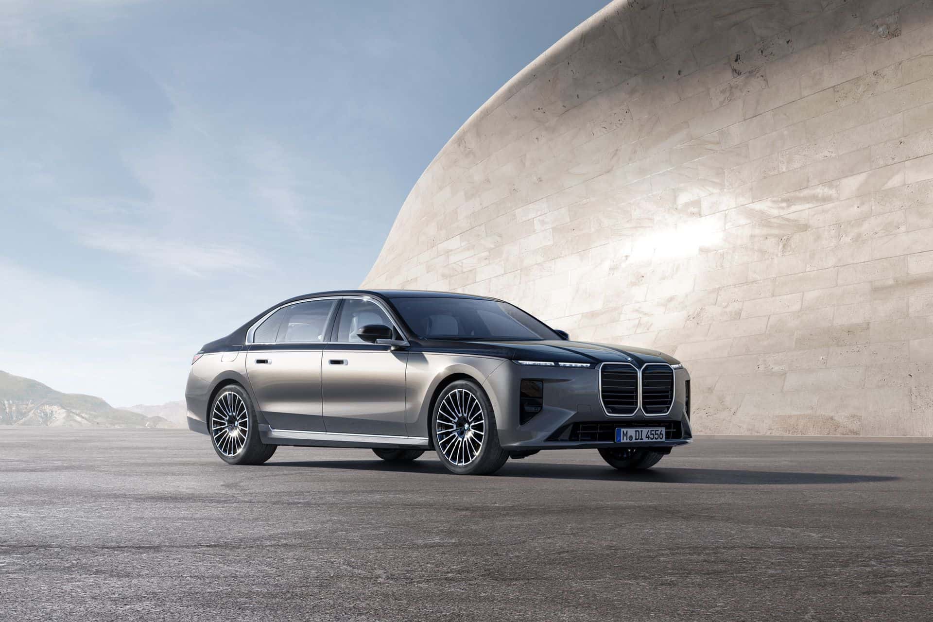 BMW 7 Series LCI Delivers a Wave of Brand Firsts