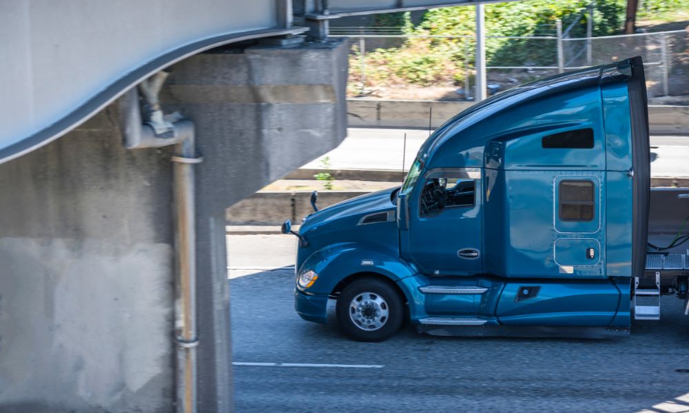 Zurich goes after carrier after bridge strike damages cargo